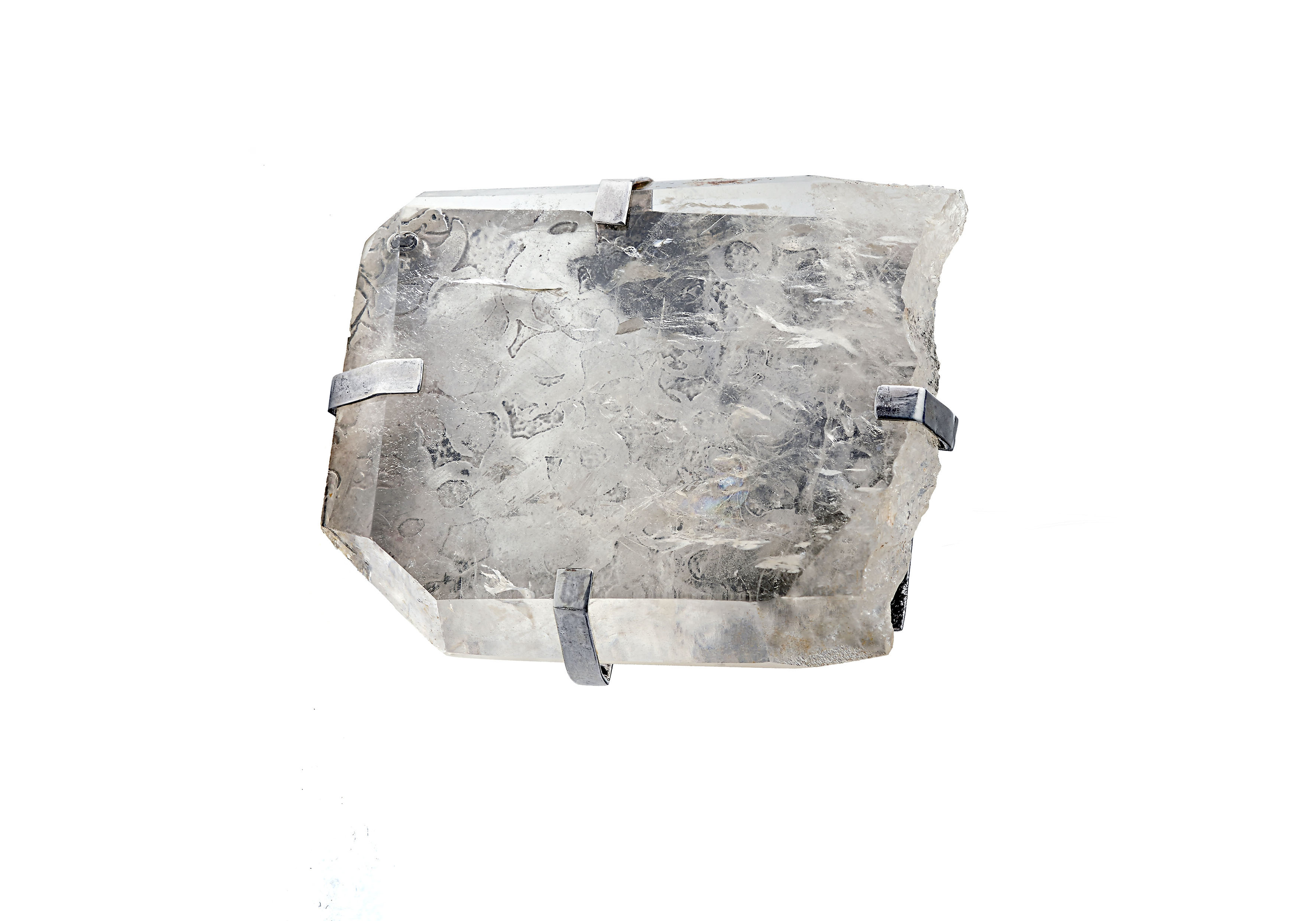 Broche verre et métal